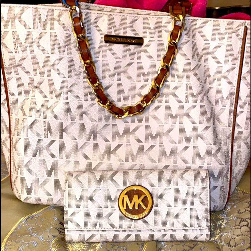 Michael Kors set -authentic